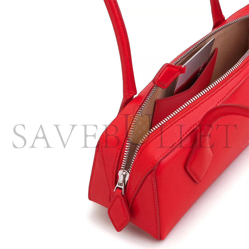 ALAÏA SMALL LE TECKEL SHOULDER BAG IN LEATHER (27*9*8cm) 